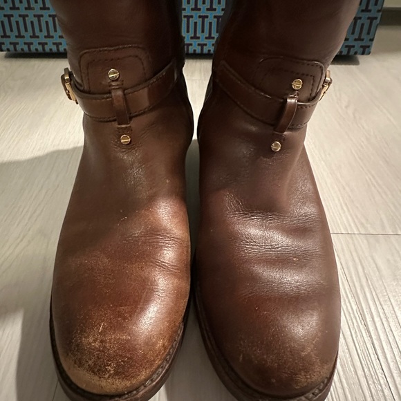 Tory Burch Marlene Riding Boot Finni Vegan Leather w/Gold Metal Details Size 7.5 - Picture 6 of 16